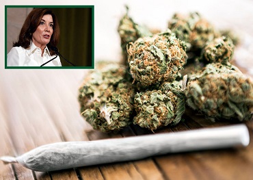 alta priorità: Kathy Hochul promette di lanciare l'industria legale della marijuana a New York cuomo in fase di stallo